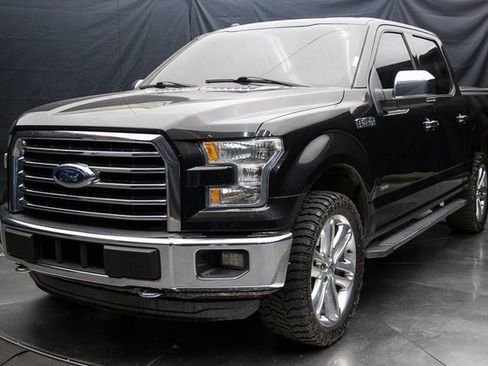 Used 2015 Ford F150 XLT w/ Equipment Group 302A Luxury image 6