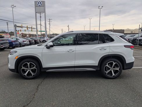 New 2026 Volkswagen Tiguan SE image 7