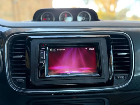 Used 2012 Volkswagen Beetle 2.0T image 20