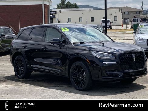 New 2025 Lincoln Corsair FWD w/ Equipment Group 101A image 1