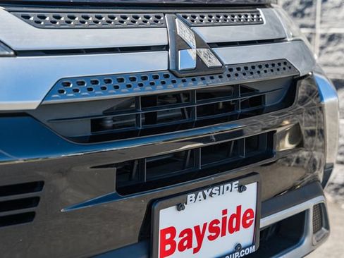 Used 2019 Mitsubishi Outlander SE AWD/4WD image 14