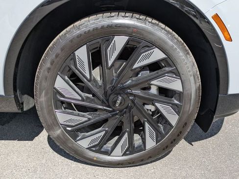 New 2026 Lincoln Nautilus Reserve w/ Jet Appearance Package AWD/4WD image 11