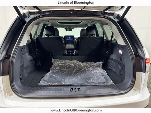 New 2026 Lincoln Aviator AWD image 25