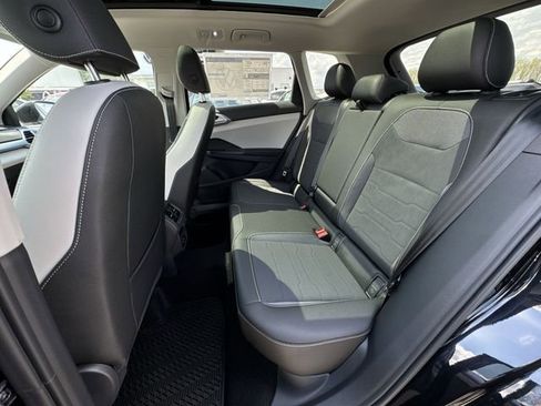 New 2026 Volkswagen Taos SE AWD/4WD image 25