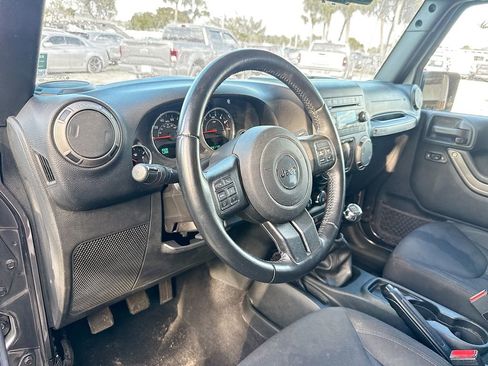 Used 2016 Jeep Wrangler Sport image 10
