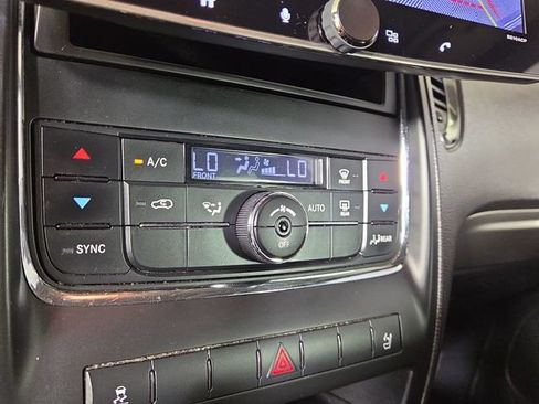 Used 2011 Dodge Durango Express AWD/4WD image 21