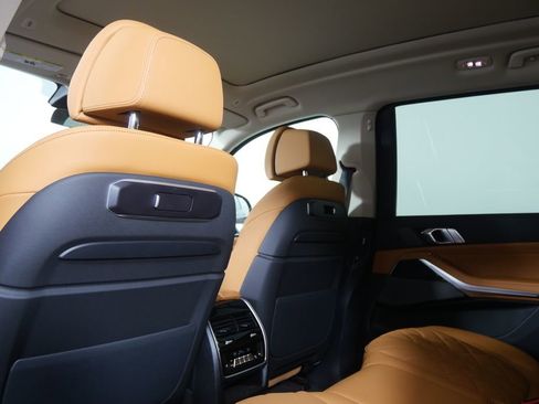 New 2026 BMW X7 xDrive40i w/ Premium Package AWD/4WD image 19