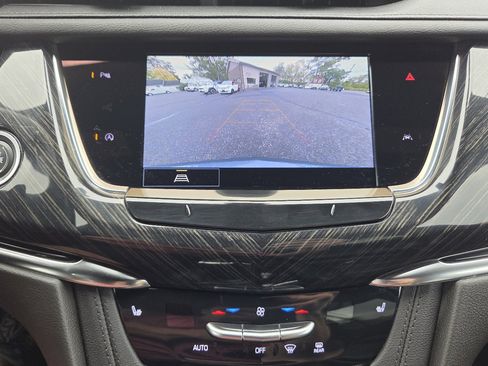 Used 2022 Cadillac XT6 Premium Luxury image 25