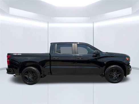 Used 2022 Chevrolet Silverado 1500 Custom w/ LPO, Dark Essentials Package AWD/4WD image 6