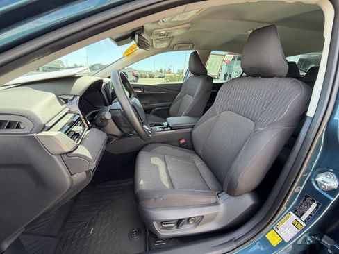 Used 2025 Toyota Camry LE w/ Convenience Package image 13