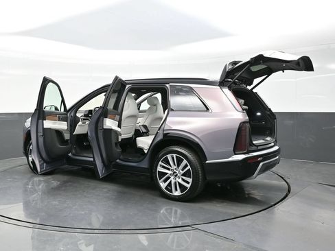 Used 2026 Cadillac Vistiq Luxury AWD/4WD image 64