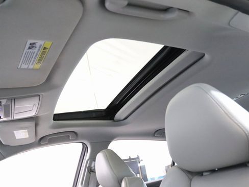 Certified 2017 Acura TLX V6 w/ Technology Package image 23