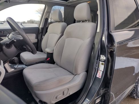 Used 2016 Subaru Forester 2.5i Premium w/ All-Weather Package image 9