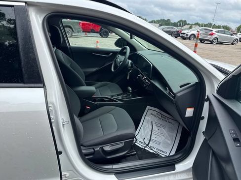Certified 2024 Kia Niro LX FWD image 8