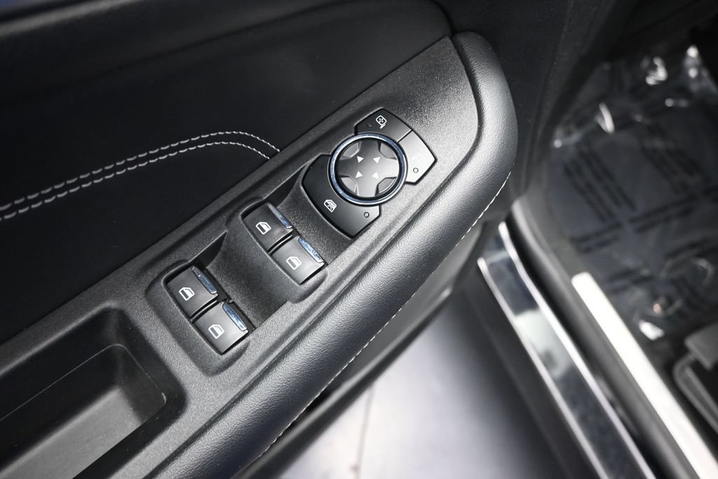 Used 2024 Ford Edge Titanium AWD/4WD image 45