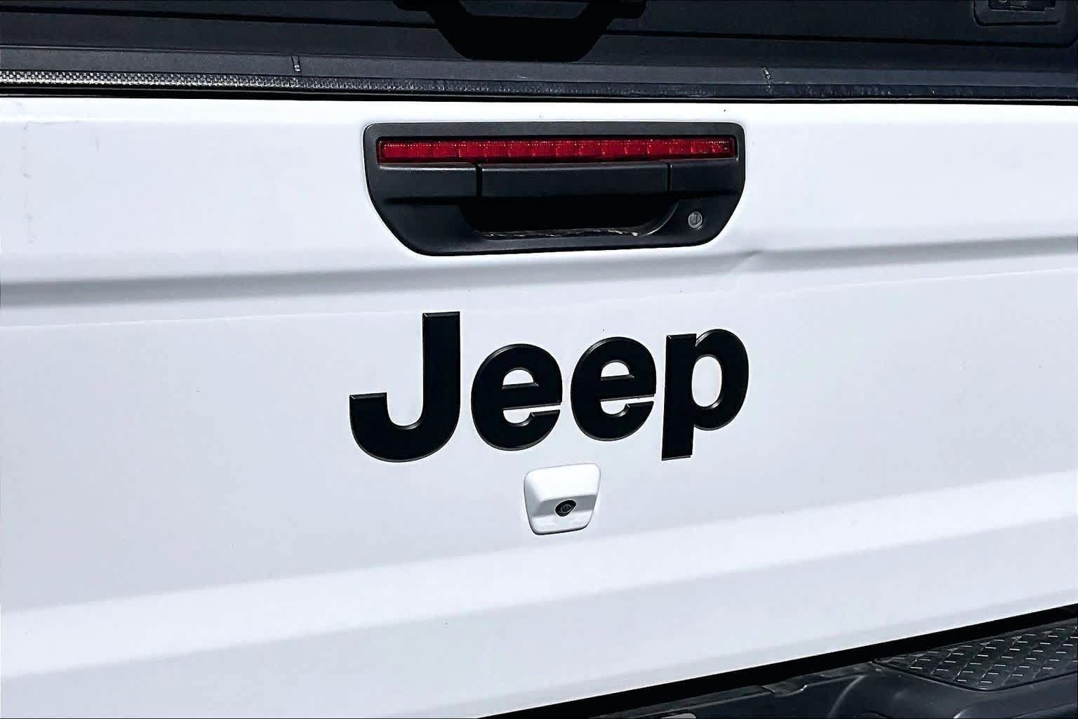 Used 2023 Jeep Gladiator Sport w/ Trailer Tow Package AWD/4WD image 30