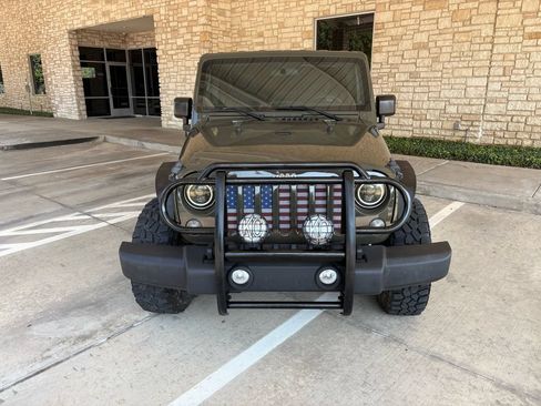 Used 2015 Jeep Wrangler Unlimited Sport AWD/4WD image 4