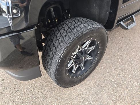 Used 2018 GMC Sierra 1500 SLE w/ SLE Value Package image 4