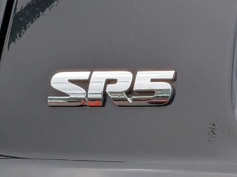 Used 2018 Toyota Tundra SR5 w/ SR5 Upgrade Package AWD/4WD image 12