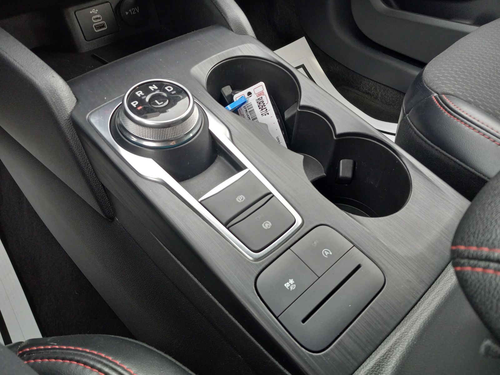 Used 2024 Ford Escape ST-Line w/ Cold Weather Package FWD image 24