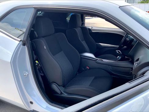 Used 2022 Dodge Challenger R/T w/ Blacktop Package image 9