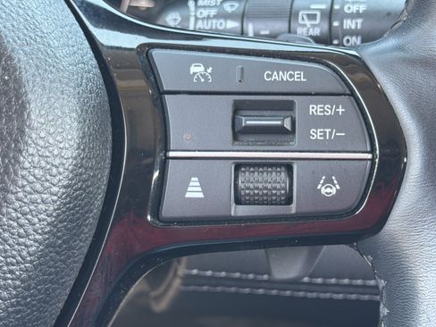 Used 2025 Honda Pilot Elite image 21