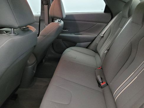 Used 2024 Hyundai Elantra SEL FWD image 18