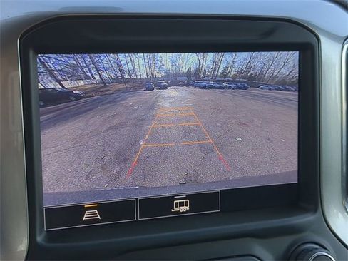 Used 2022 Chevrolet Silverado 1500 LT Trail Boss w/ Convenience Package II image 18