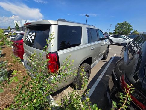 Used 2015 Chevrolet Tahoe LTZ AWD/4WD image 7
