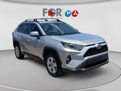Used 2019 Toyota RAV4 XLE w/ Convenience Package AWD/4WD image 7
