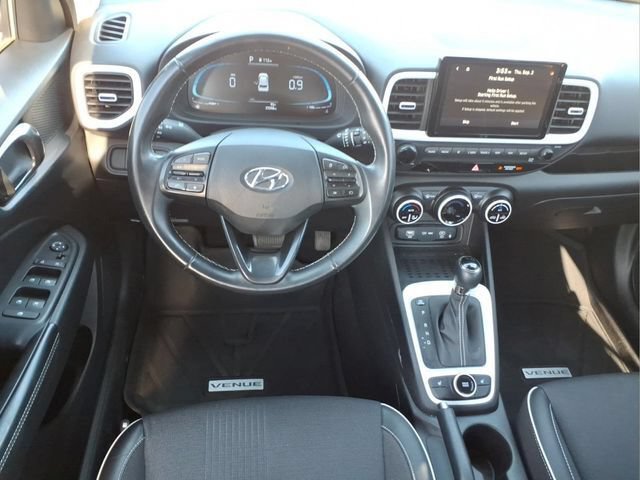 Used 2023 Hyundai Venue Limited w/ Cargo Package FWD image 13