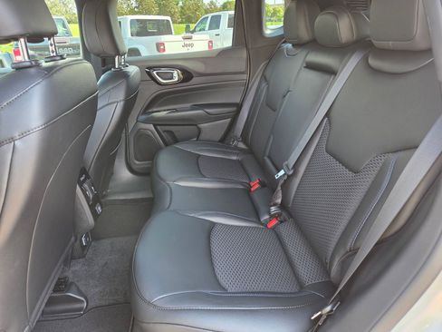 New 2026 Jeep Compass Latitude AWD/4WD image 15