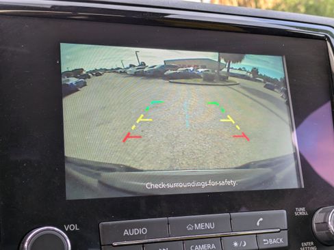 Used 2022 Nissan Frontier SV image 33