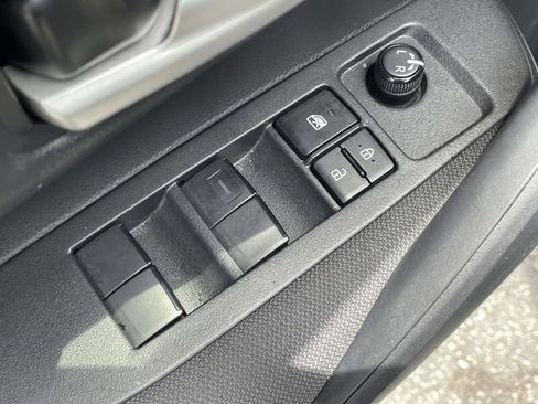 Used 2021 Toyota Corolla LE FWD image 15