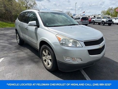 Used 2011 Chevrolet Traverse LT w/ Personal Connectivity Package FWD image 2