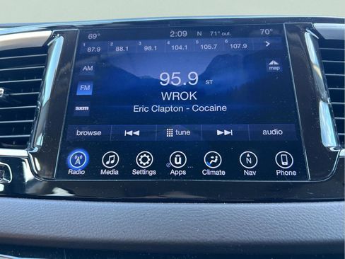 Certified 2017 Chrysler Pacifica Touring Plus w/ Security Group image 19