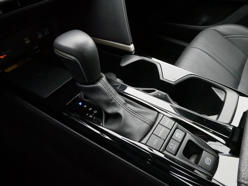 Used 2025 Toyota Camry XSE image 24