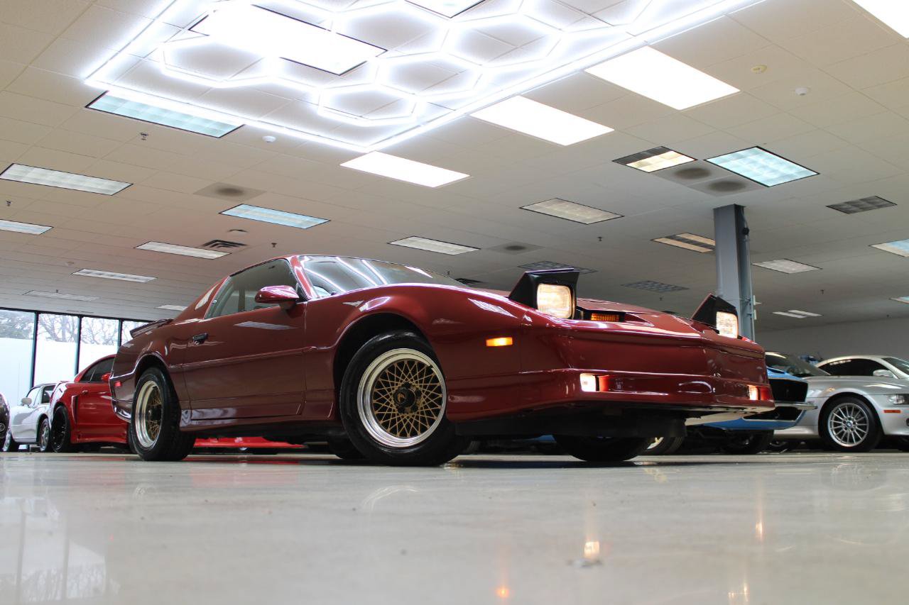 Used 1987 Pontiac Firebird Trans Am RWD image 2