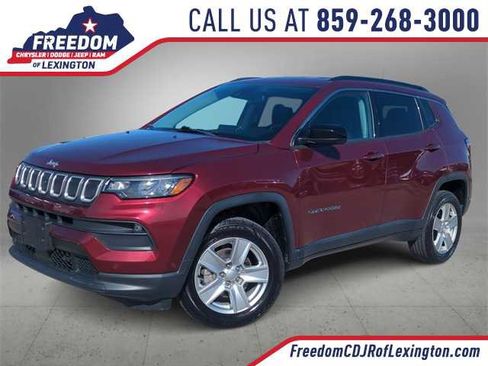 Used 2022 Jeep Compass Latitude w/ Convenience Group image 1