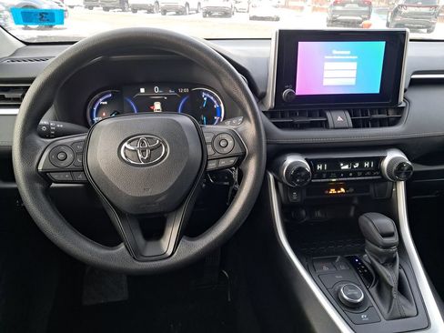 Used 2024 Toyota RAV4 LE image 17