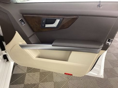 Used 2015 Mercedes-Benz GLK 350 4MATIC image 18