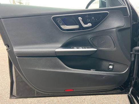 Used 2023 Mercedes-Benz C 300 4MATIC Sedan image 12