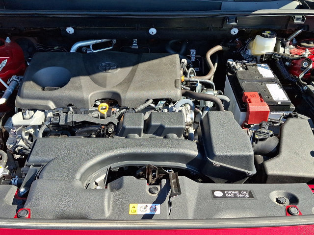 Used 2025 Toyota RAV4 XLE AWD/4WD image 28