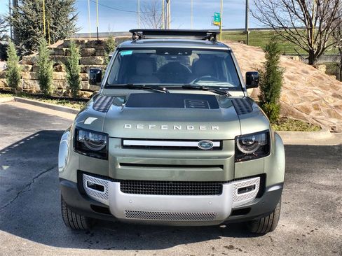 Certified 2021 Land Rover Defender 110 SE image 8