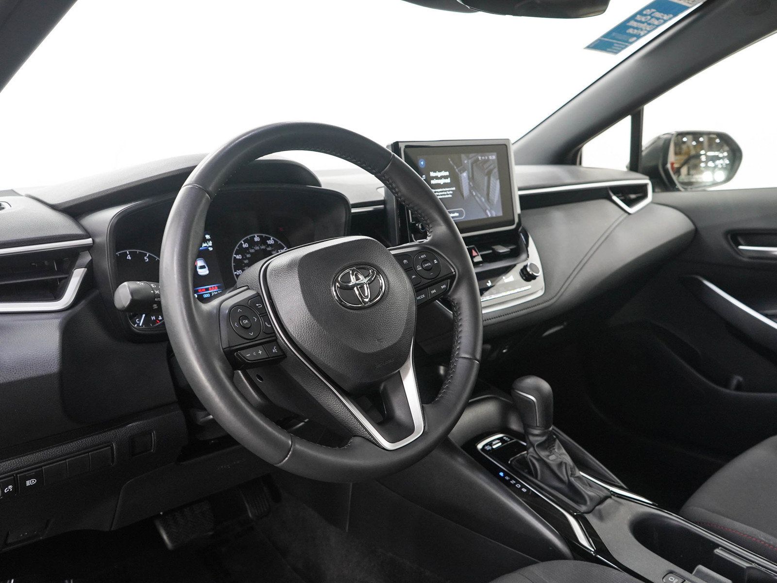 Used 2023 Toyota Corolla SE w/ SE Premium Package FWD image 21