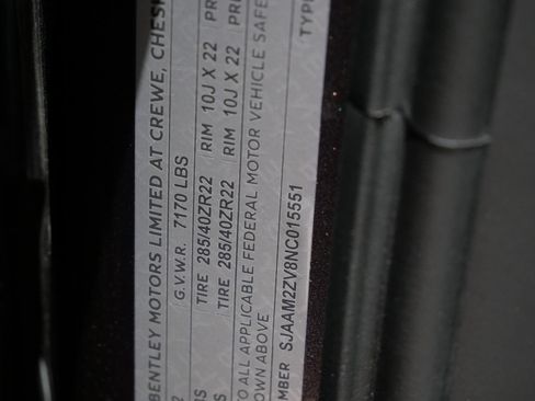 Used 2022 Bentley Bentayga AWD/4WD image 26