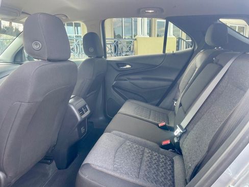 Used 2024 Chevrolet Equinox LT FWD image 9