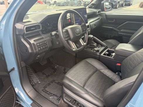 Used 2025 Toyota 4Runner TRD Off-Road Premium w/ Tow Technology Package AWD/4WD image 10