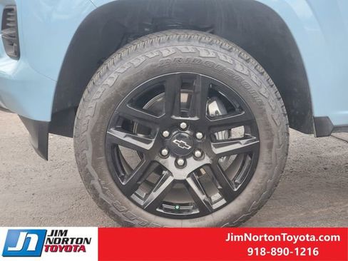 Used 2025 Chevrolet Colorado Z71 w/ Z71 Convenience Package 2 image 13