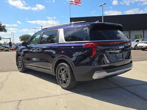 New 2026 Kia Carnival EX FWD image 6
